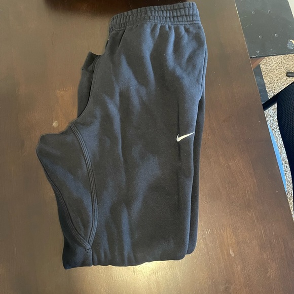 3 lightly worn Nike joggers - Picture 6 of 9